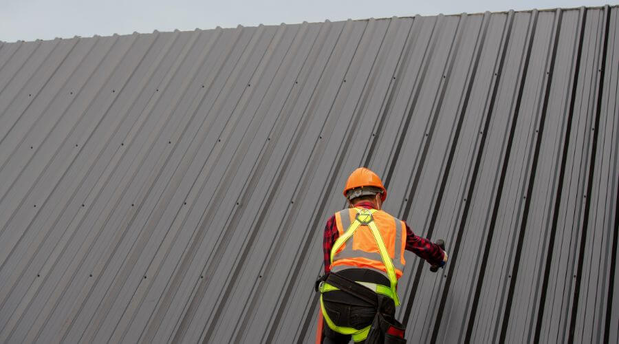 Professional gutter cleaning in Hilton, NY